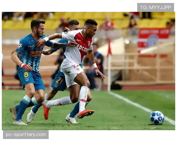 “蓝色风暴”再临：尼斯主场击败巴黎，搅乱法甲争冠格局